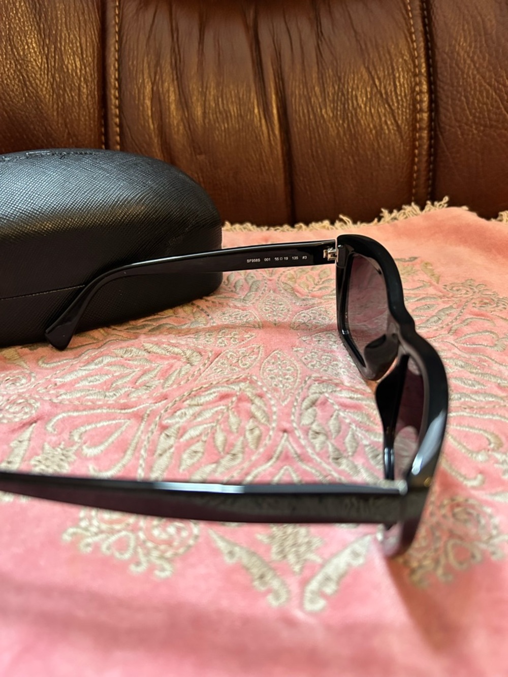 Salvatorre Ferragamo Black Rectangular Women's Sunglasses - Picture 2 of 5